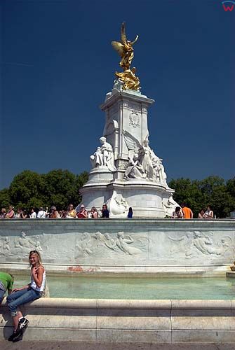 Londyn.  Pomnik Quuen Victoria Memorial.